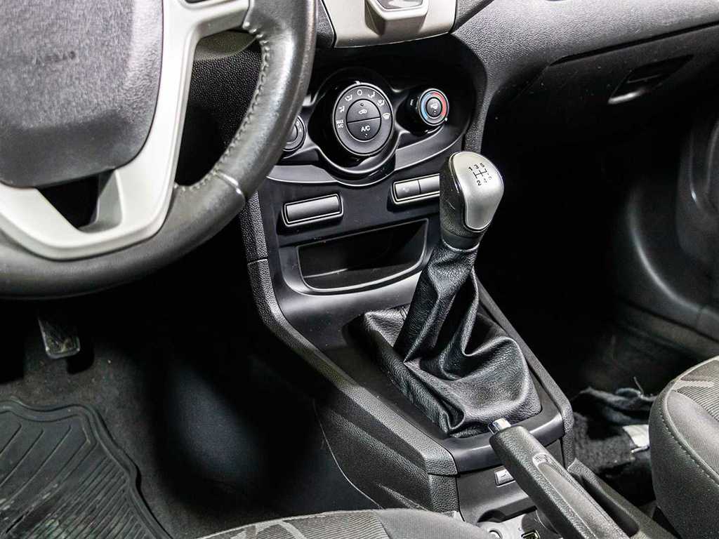 Usados Certificados Ford Fiesta kinetic 1.6 Design 120cv Titanium